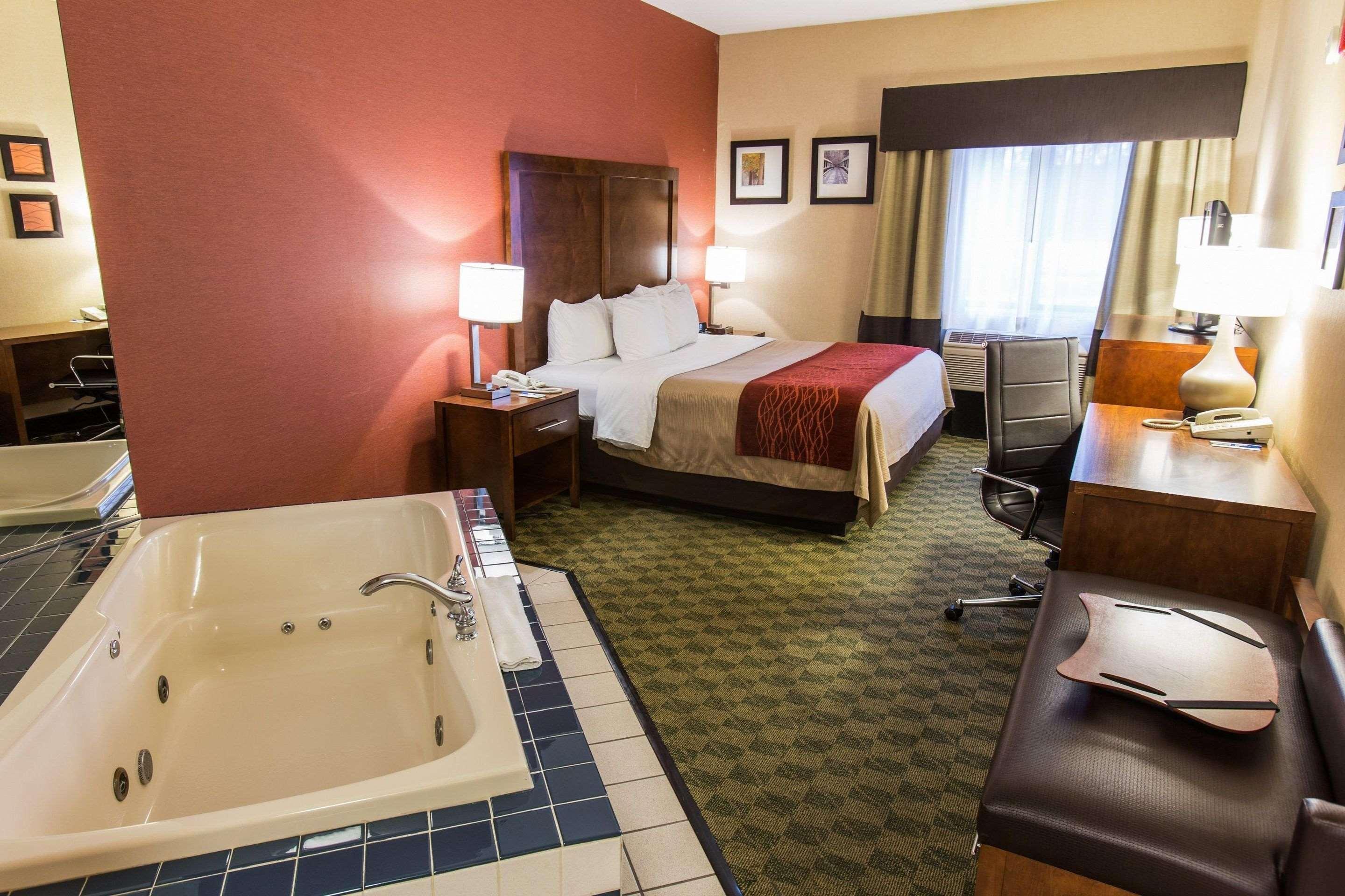 Hotel Comfort &